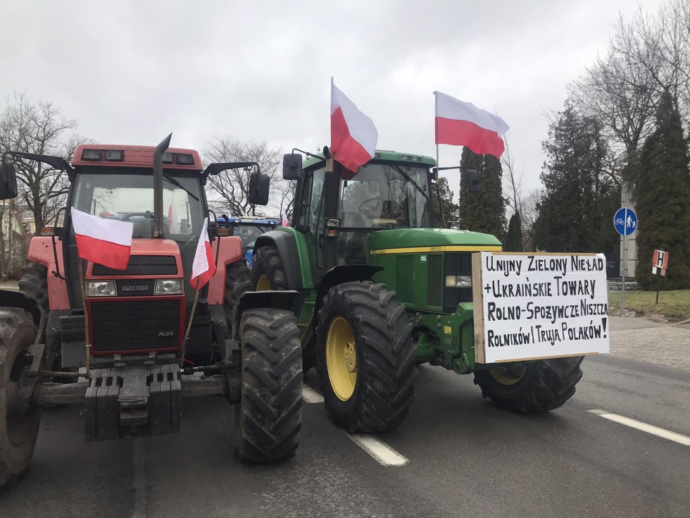 Sztum. Protest rolników i pikieta przed Starostwem.