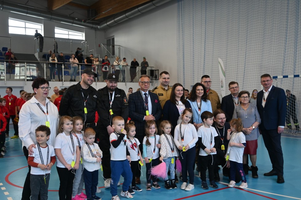 Powiat nowodworski. Za nami I Halowe Dziecięce Zawody Sportowo-Pożarnicze – poznajcie zwycięzców.
