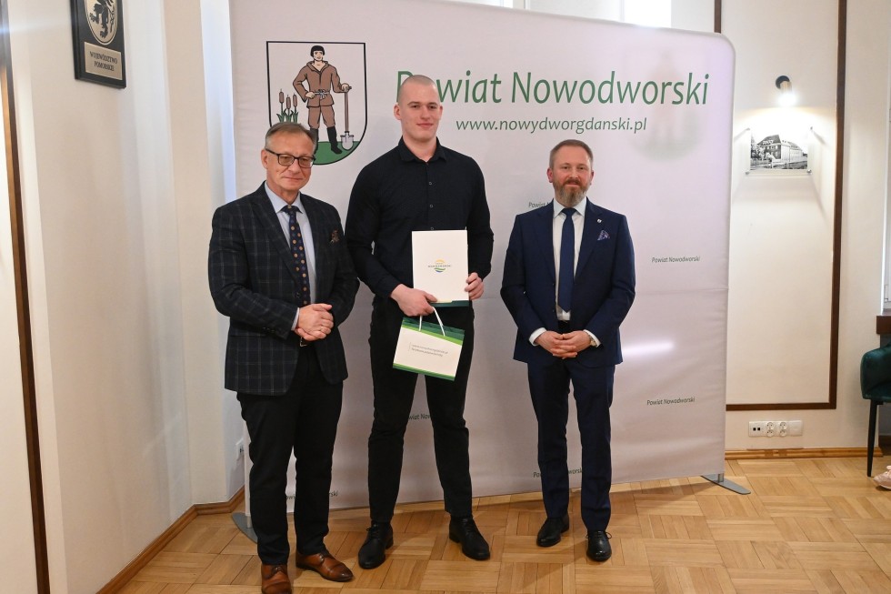 Nowy Dwór Gdański. Wręczono nagrody dla najlepszych sportowców powiatu.