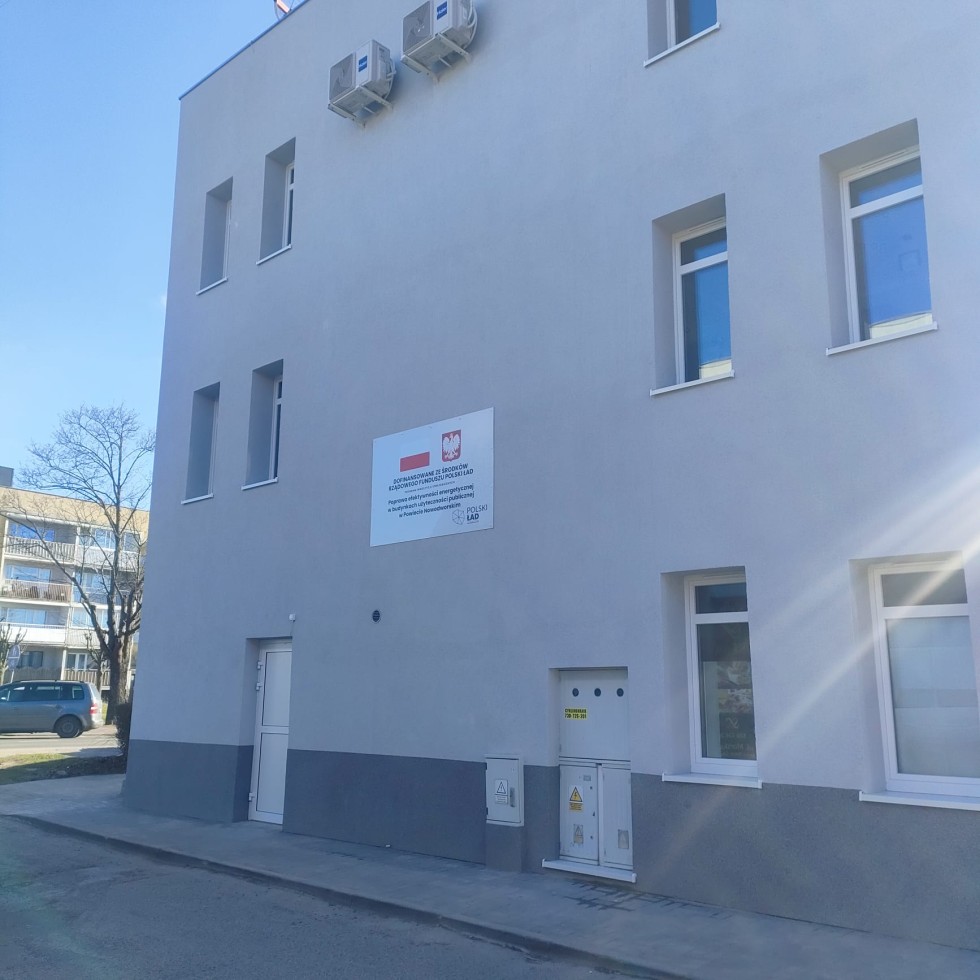 Nowy Dwór Gdański. Budynek Powiatowego Urzędu Pracy po remoncie.