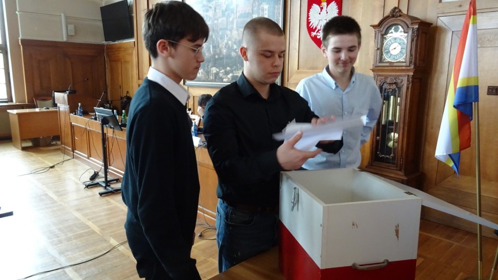 Malbork. Za nami pierwsze posiedzenie nowo wybranej Młodzieżowej Rady Miasta.
