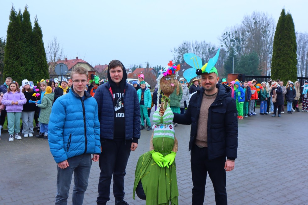 Stare Pole. Uczniowie powitali wiosnę.