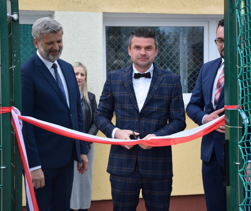 Gmina Miłoradz. Boisko w Kończewicach uroczyście otwarte.