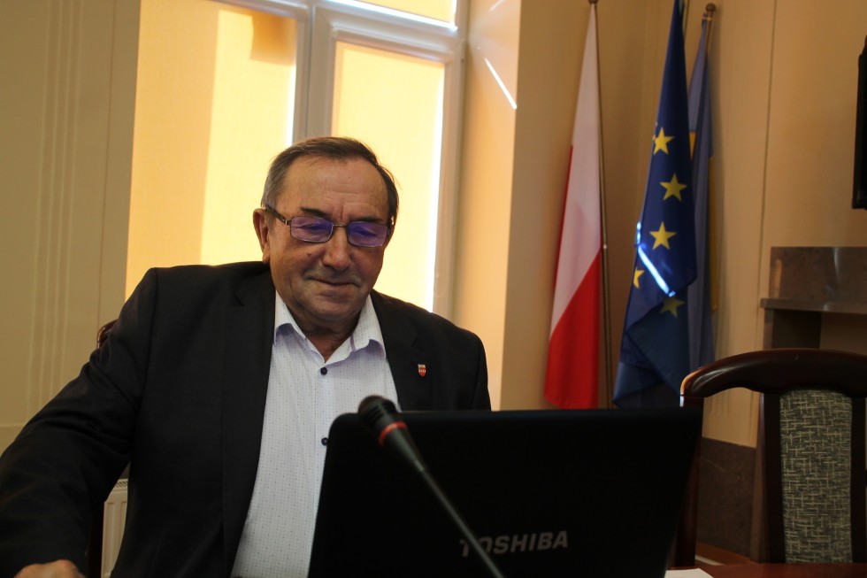 Sztum. Ostatnia sesja Rady Powiatu i medale dla zasłużonych.