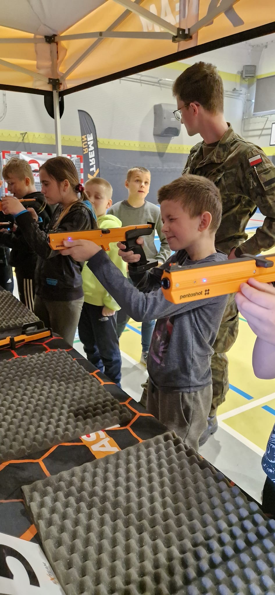 Zawody Extreme Laser Run dla uczniów Zespołu Szkół i Przedszkola w Miłoradzu.