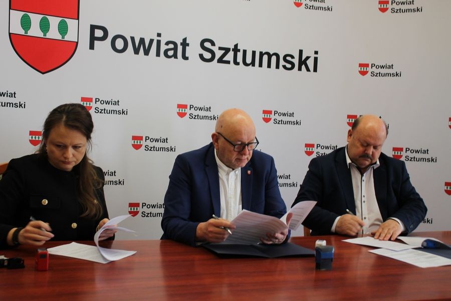 Powiat sztumski wspiera Niebieskie Igrzyska – podpisano stosowną umowę.