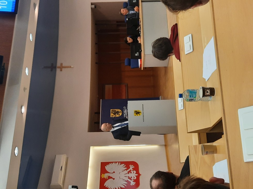 Malbork. Uczeń II LO Oliwier Orszulak laureatem Pomorskiego Konkursu Wiedzy o Samorządzie Terytorialnym.