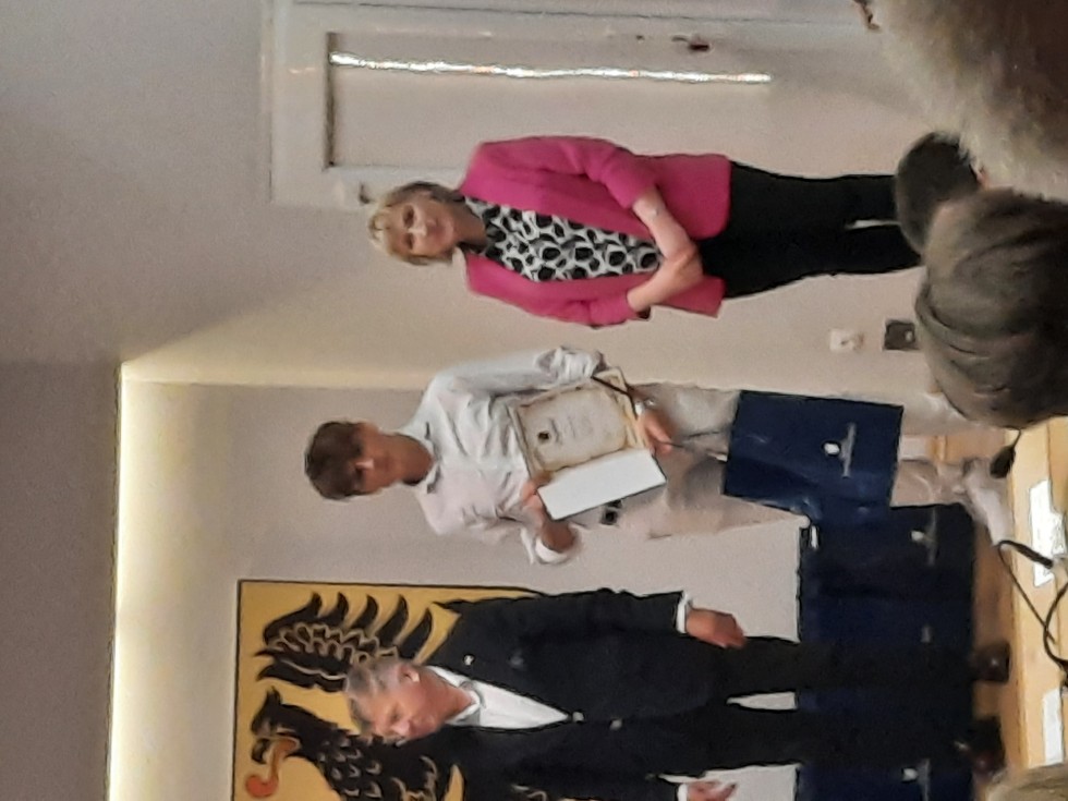 Malbork. Uczeń II LO Oliwier Orszulak laureatem Pomorskiego Konkursu Wiedzy o Samorządzie Terytorialnym.