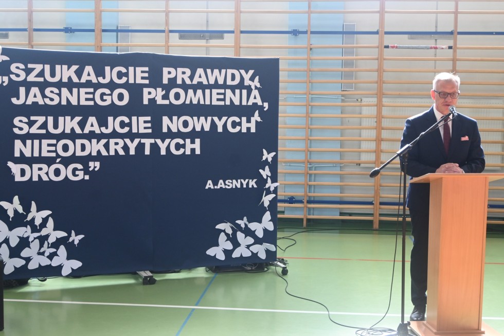 Nowy Dwór Gdański. Zakończenie roku szkolnego klas maturalnych.