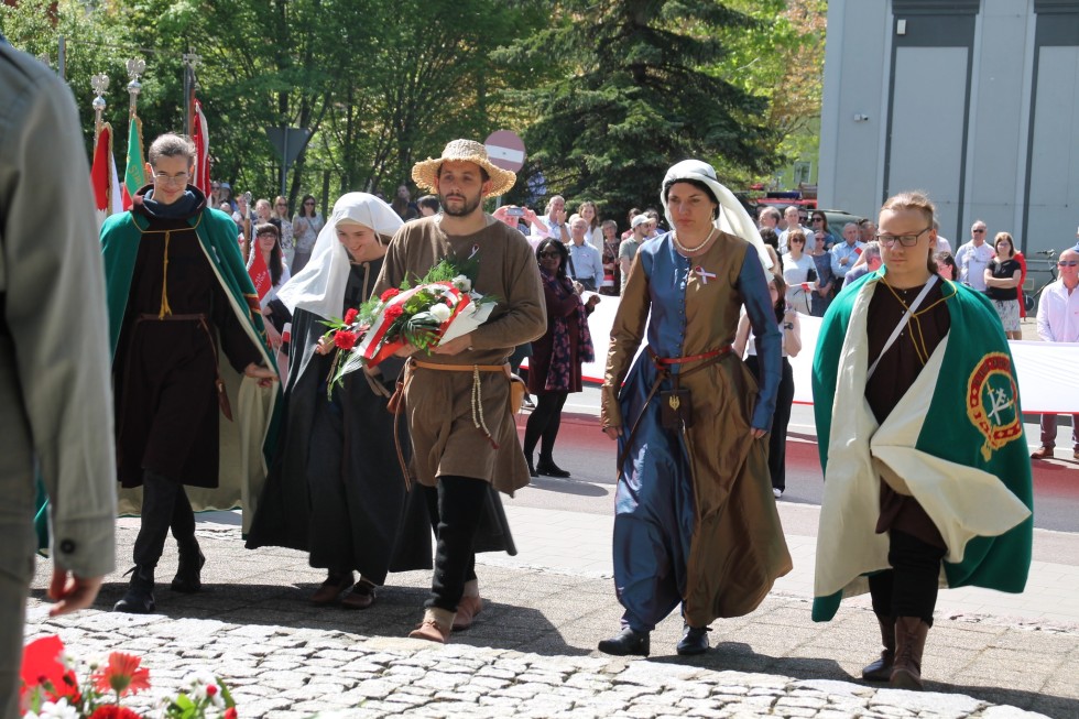 Sztum. Obchody 233. rocznicy uchwalenia Konstytucji 3 Maja.