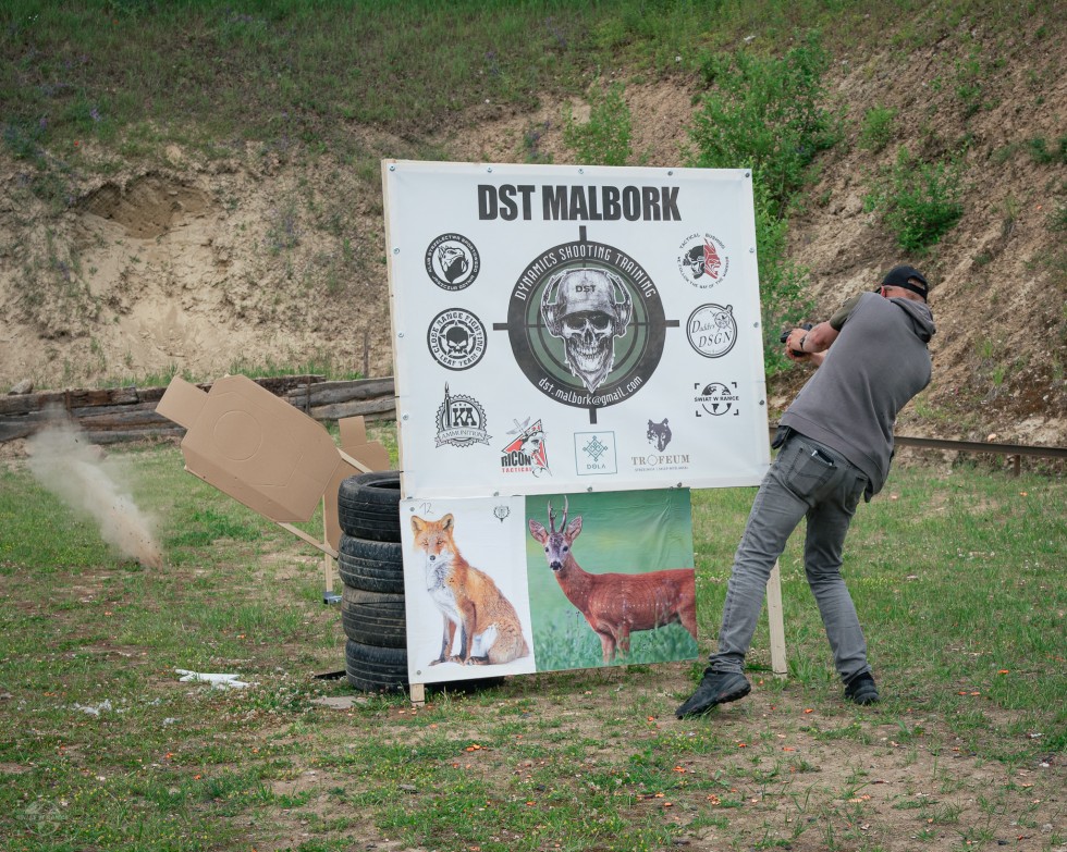 Nowa Wieś Malborska. Pistolet i Rewolwer Obronny – zawody w strzelnicy Trofeum.