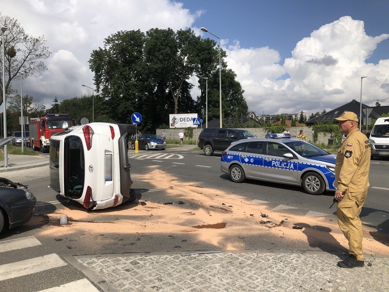 Malbork. Zderzenie pojazdów z udziałem nieoznakowanego radiowozu.