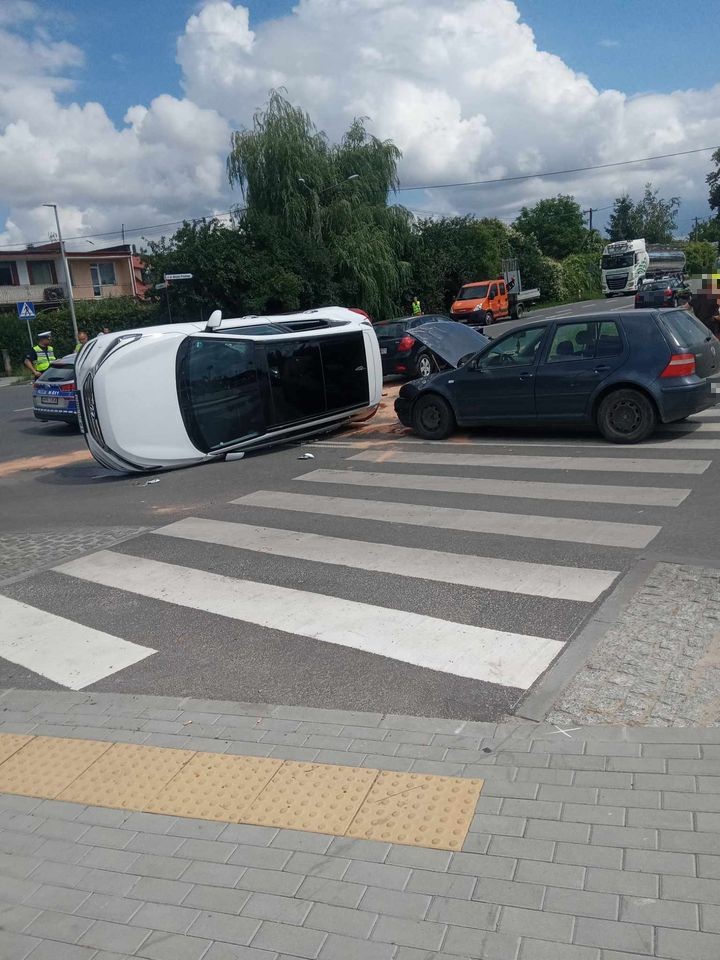 Malbork. Zderzenie pojazdów z udziałem nieoznakowanego radiowozu.