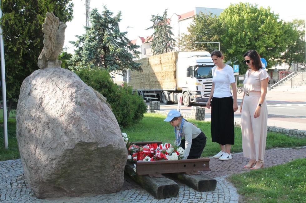 Powiat sztumski. Oddano cześć bohaterom Powstania Warszawskiego.