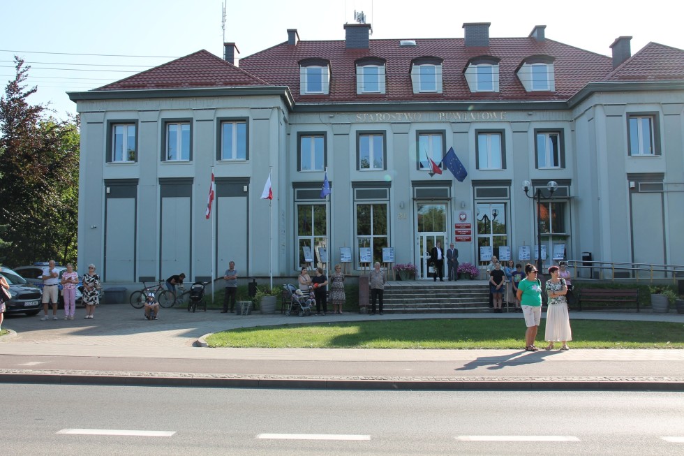 Powiat sztumski. Oddano cześć bohaterom Powstania Warszawskiego.