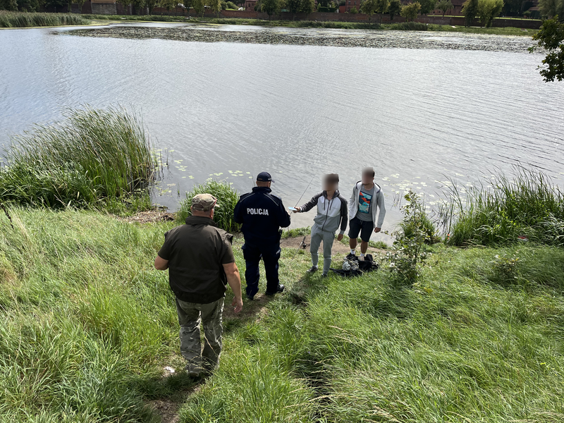 Malbork. Wspólne działania policji i straży rybackiej.
