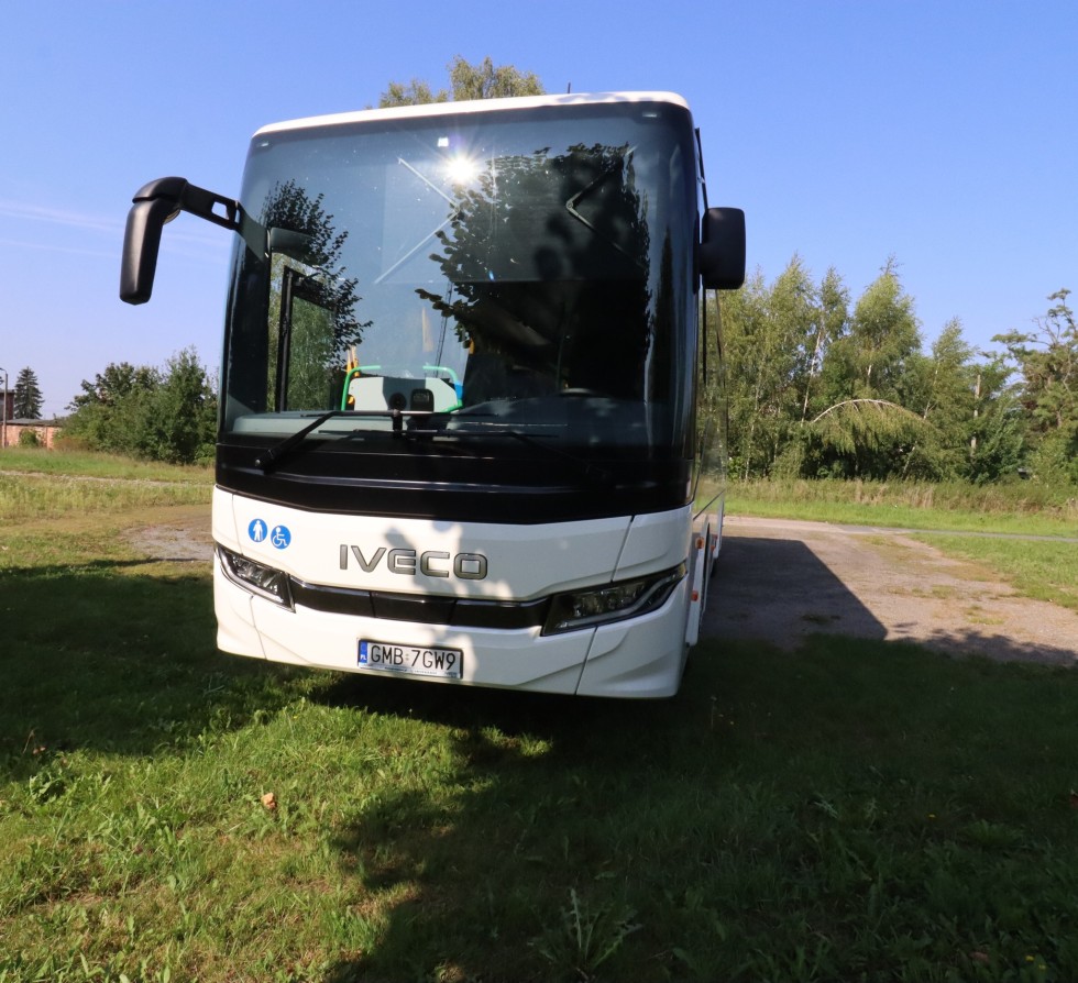 Nowy Staw. Do Zespołu Szkolno-Przedszkolnego trafił nowy autobus.