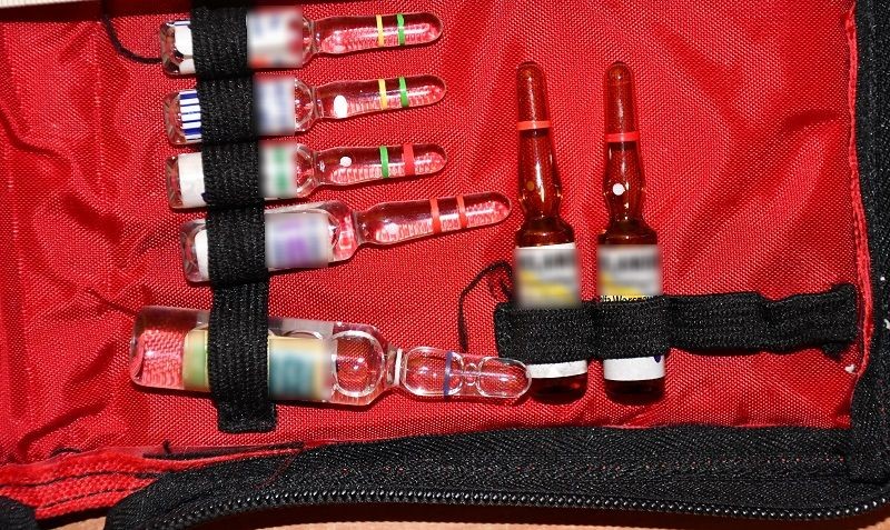 Tymczasowe aresztowanie 27-latka za posiadanie narkotyków i uprawę konopi