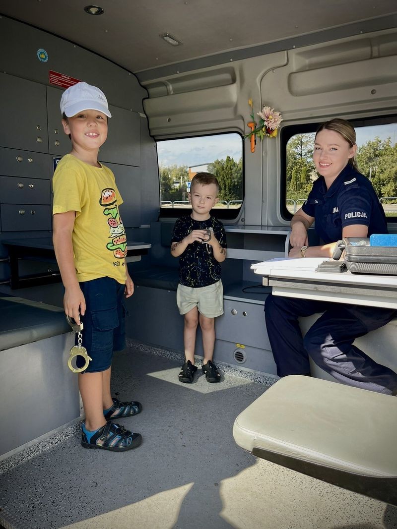 Malbork. Policjanci uczestniczyli w festynach na zakończenie wakacji.