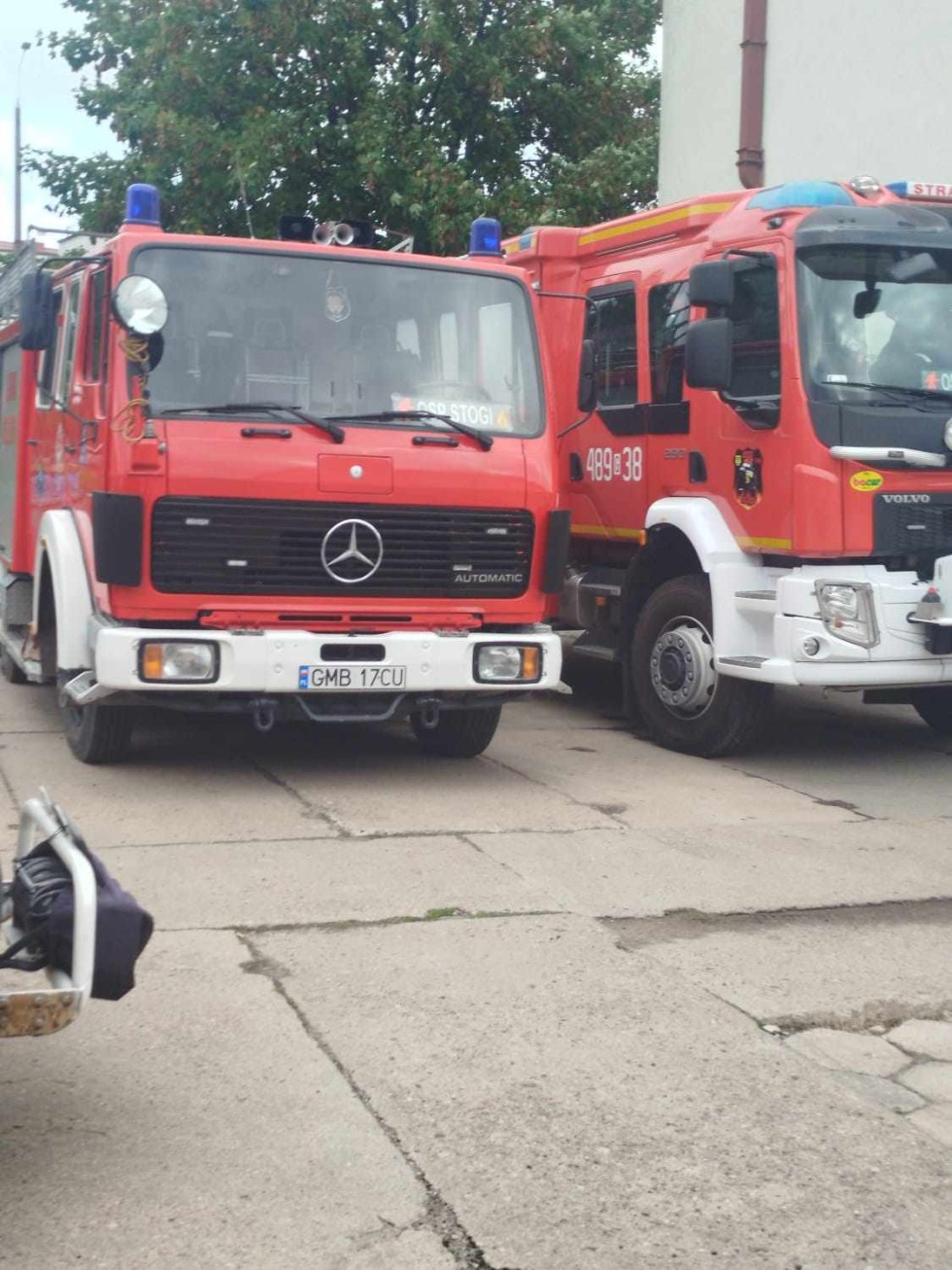 Malbork. Warsztaty z przetłaczania i przepompowywania wody podczas pożaru lasu - ćwiczenia strażaków. Zdjęcia