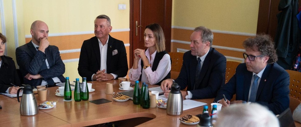 Jak skutecznie chronić Żuławy przed powodzią? – spotkanie samorządowców z władzami województwa.