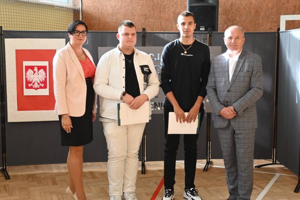 Nowy Dwór Gdański. Uroczystości z okazji Dnia Edukacji Narodowej.