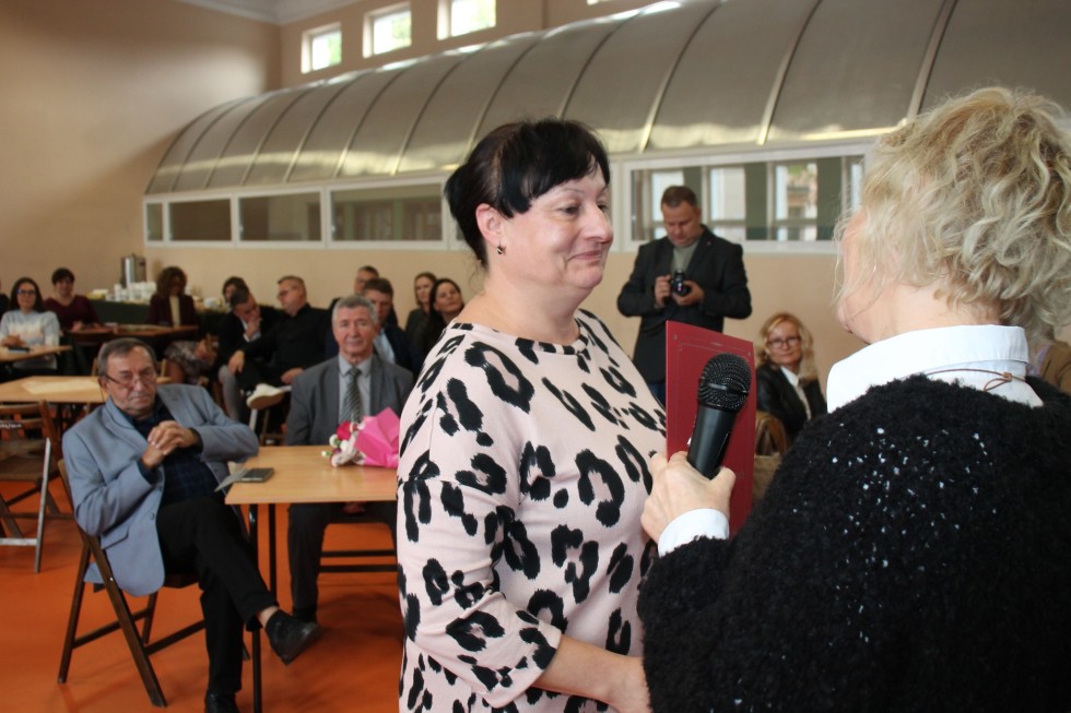 Powiat sztumski. Dzień Edukacji Narodowej i stypendia starosty.