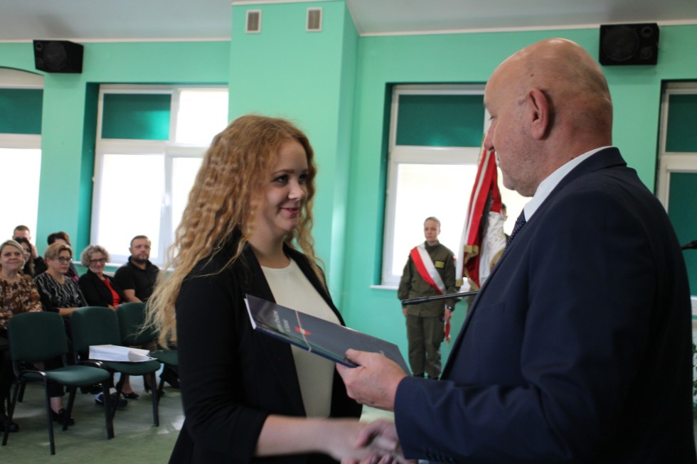 Powiat sztumski. Dzień Edukacji Narodowej i stypendia starosty.
