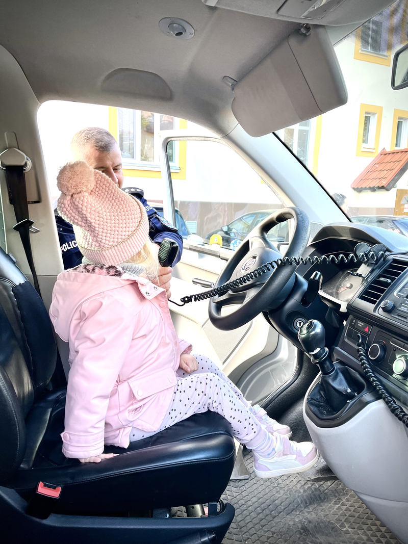 Malbork. Policjanci z wizytą u przedszkolaków.