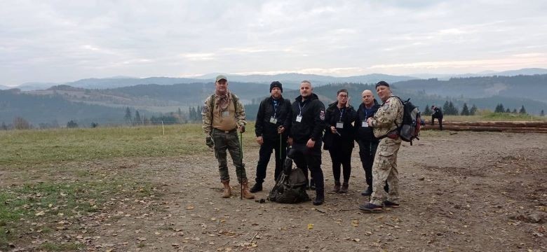 Policjanci ze Sztumu na międzynarodowym szlaku górskim.