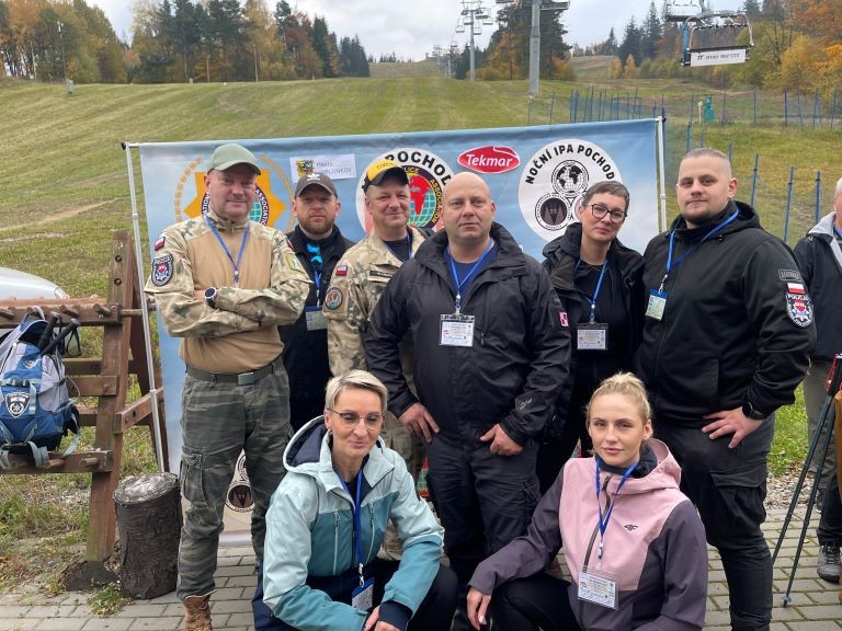 Policjanci ze Sztumu na międzynarodowym szlaku górskim.