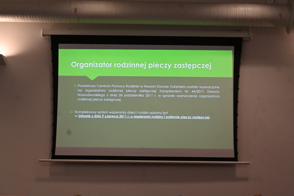 Jak działa system pieczy zastępczej w powiecie nowodworskim?