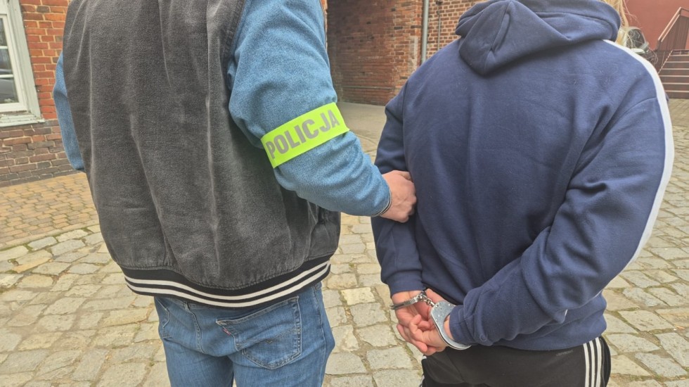 Mierzeja Wiślana. Okradali automaty z zabawkami i sklepy spożywcze – trzy osoby zatrzymane.