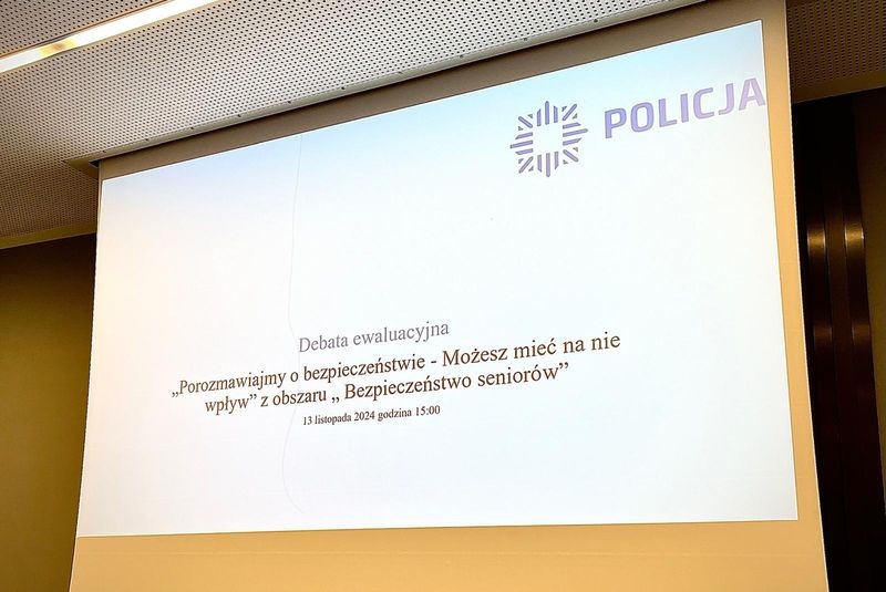 Malbork. Debata ewaluacyjna o bezpieczeństwie seniorów.