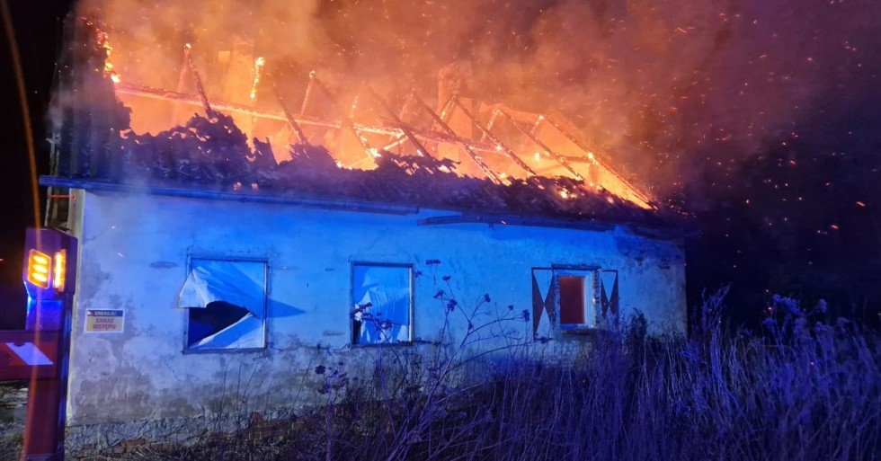 Powiat nowodworski. Pożar pustostanu w Lubiszynku Drugim.
