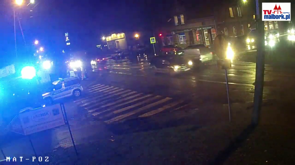 Potrącony rowerzysta na skrzyżowaniu: Aleja Wojska Polskiego - Nogatowa – Koszykowa w Malborku był pod wpływem alkoholu. DK 22 - 03.12.2024 . Zobacz wideo
