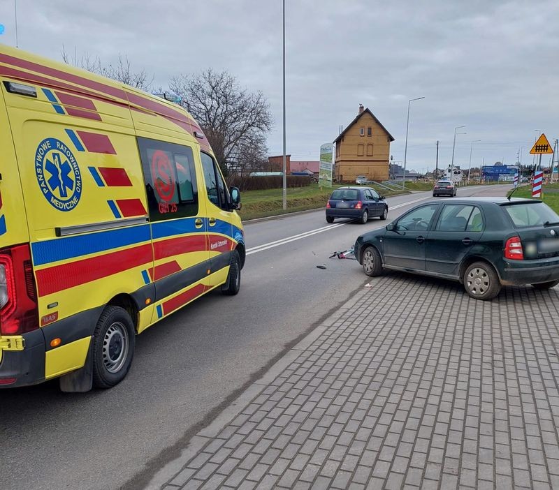 Malbork. Potrącenie nastolatki jadącej hulajnogą elektryczną.