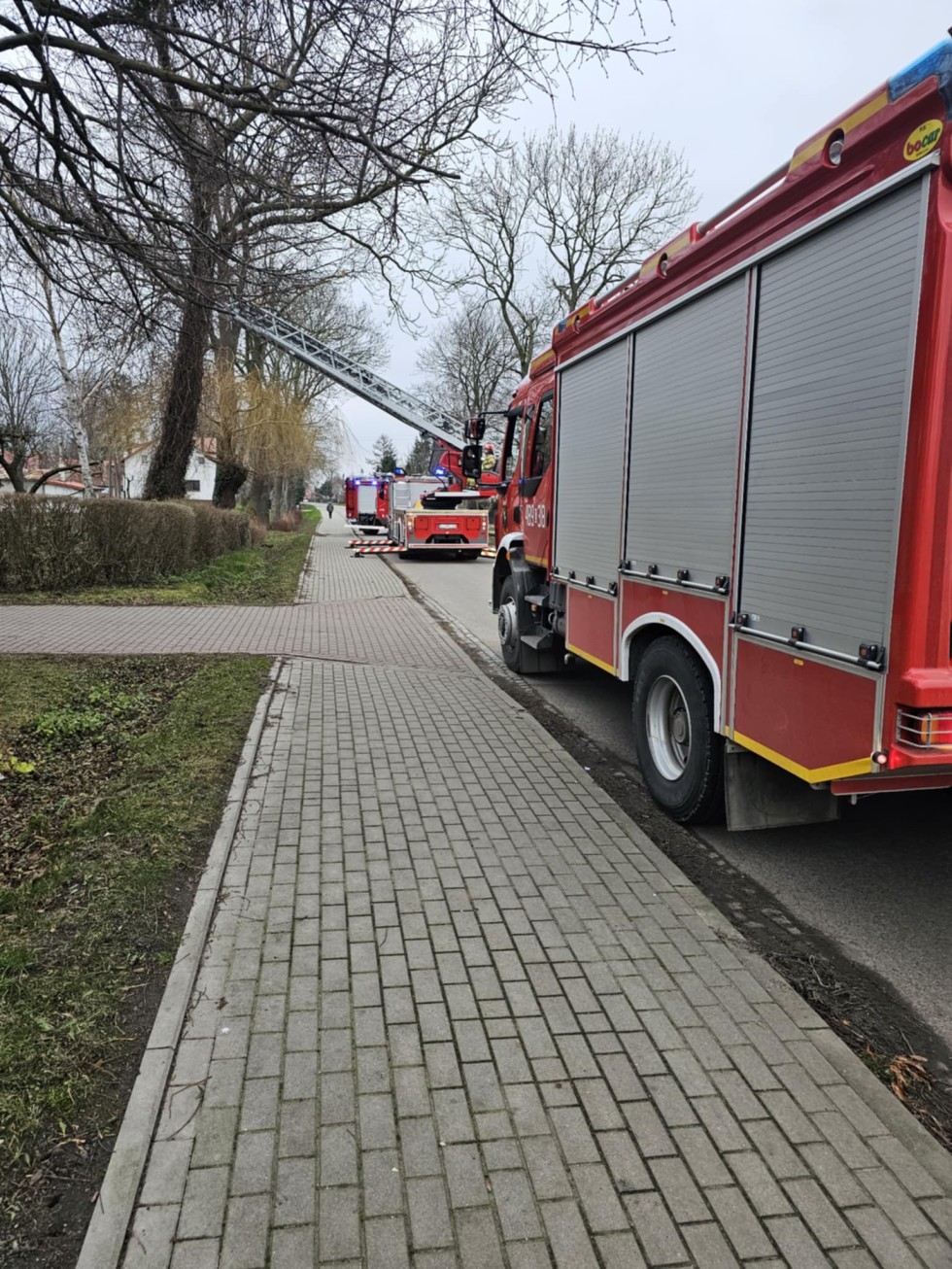 Powiat malborski. Pożary sadzy, kontenerów i pustostanu – noworoczne interwencje strażaków.
