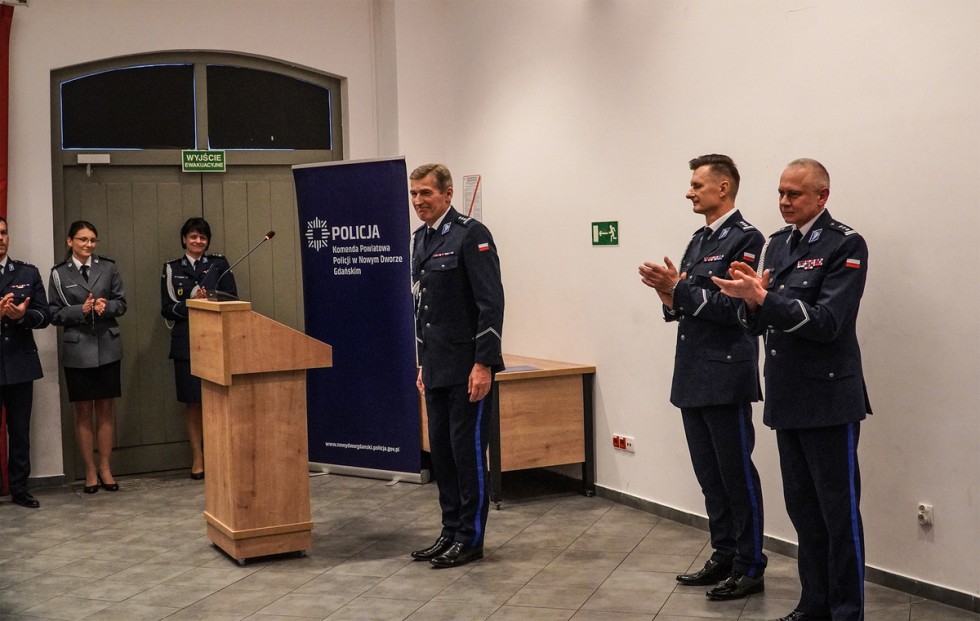 Nowy Dwór Gdański. Pożegnanie Komendanta Powiatowego Policji insp. Piotra Wiśniewskiego.