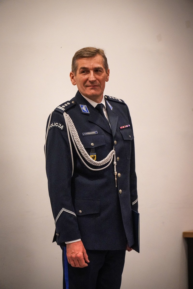 Nowy Dwór Gdański. Pożegnanie Komendanta Powiatowego Policji insp. Piotra Wiśniewskiego.