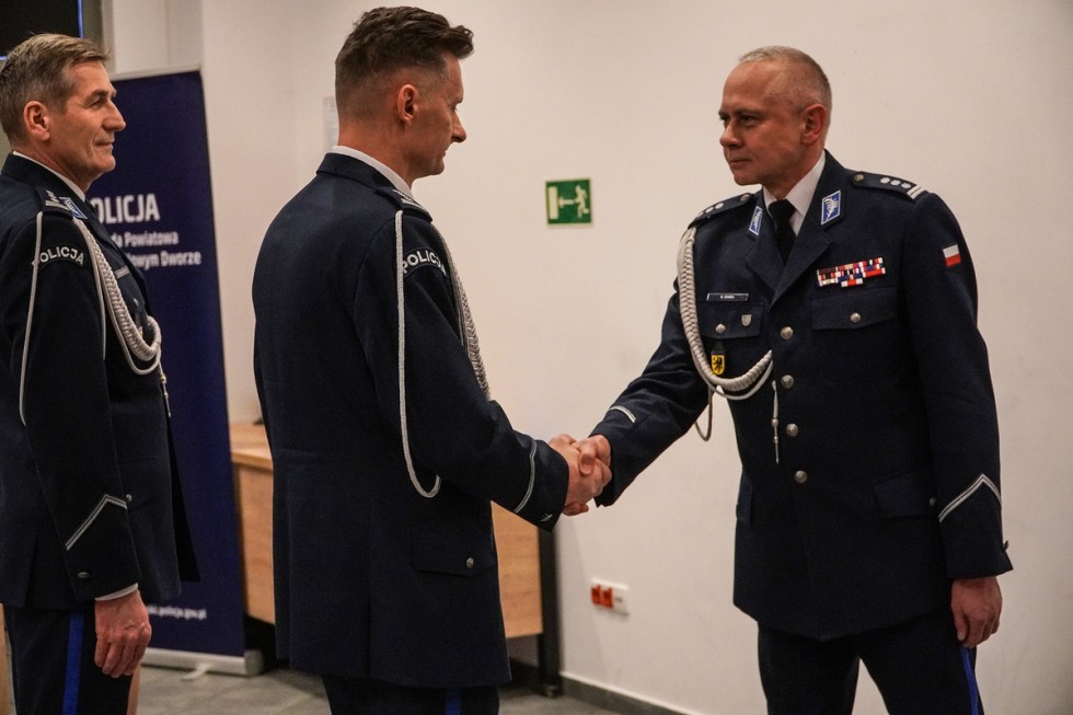 Nowy Dwór Gdański. Pożegnanie Komendanta Powiatowego Policji insp. Piotra Wiśniewskiego.