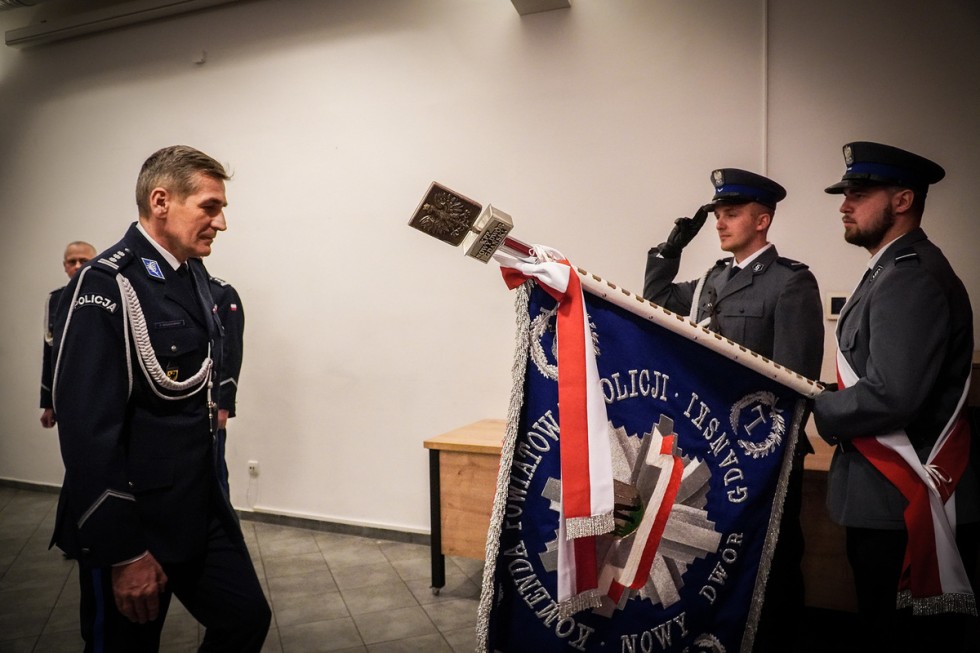 Nowy Dwór Gdański. Pożegnanie Komendanta Powiatowego Policji insp. Piotra Wiśniewskiego.