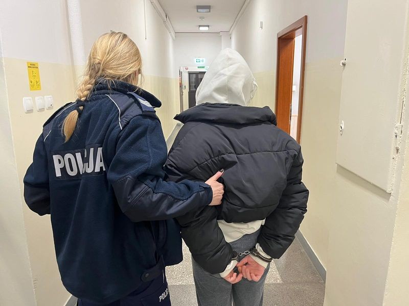 Malbork. Dwie nieletnie w rękach policji - jedna z nich ukrywała się od dwóch lat.