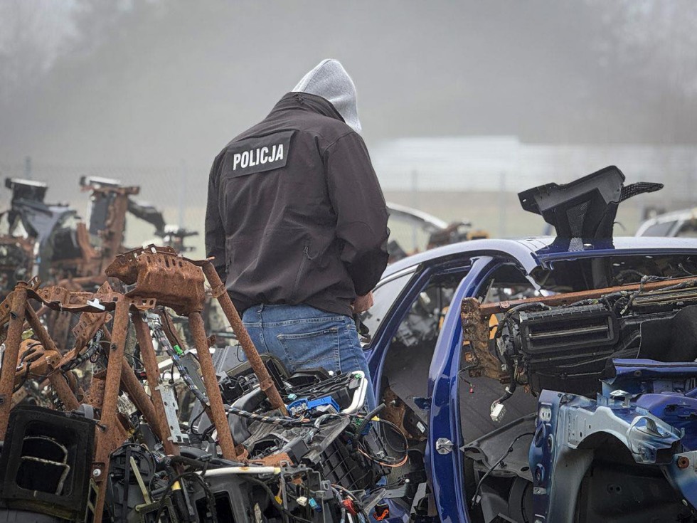 Uderzenie w przestępczość samochodową - policjanci odzyskali i zabezpieczyli pojazdy o wartości niemal 3 milionów złotych