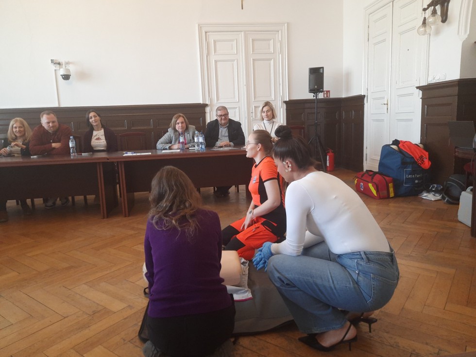 Szkolenie dla pracowników Starostwa Powiatowego w Malborku z pierwszej pomocy i reagowania na wypadki.