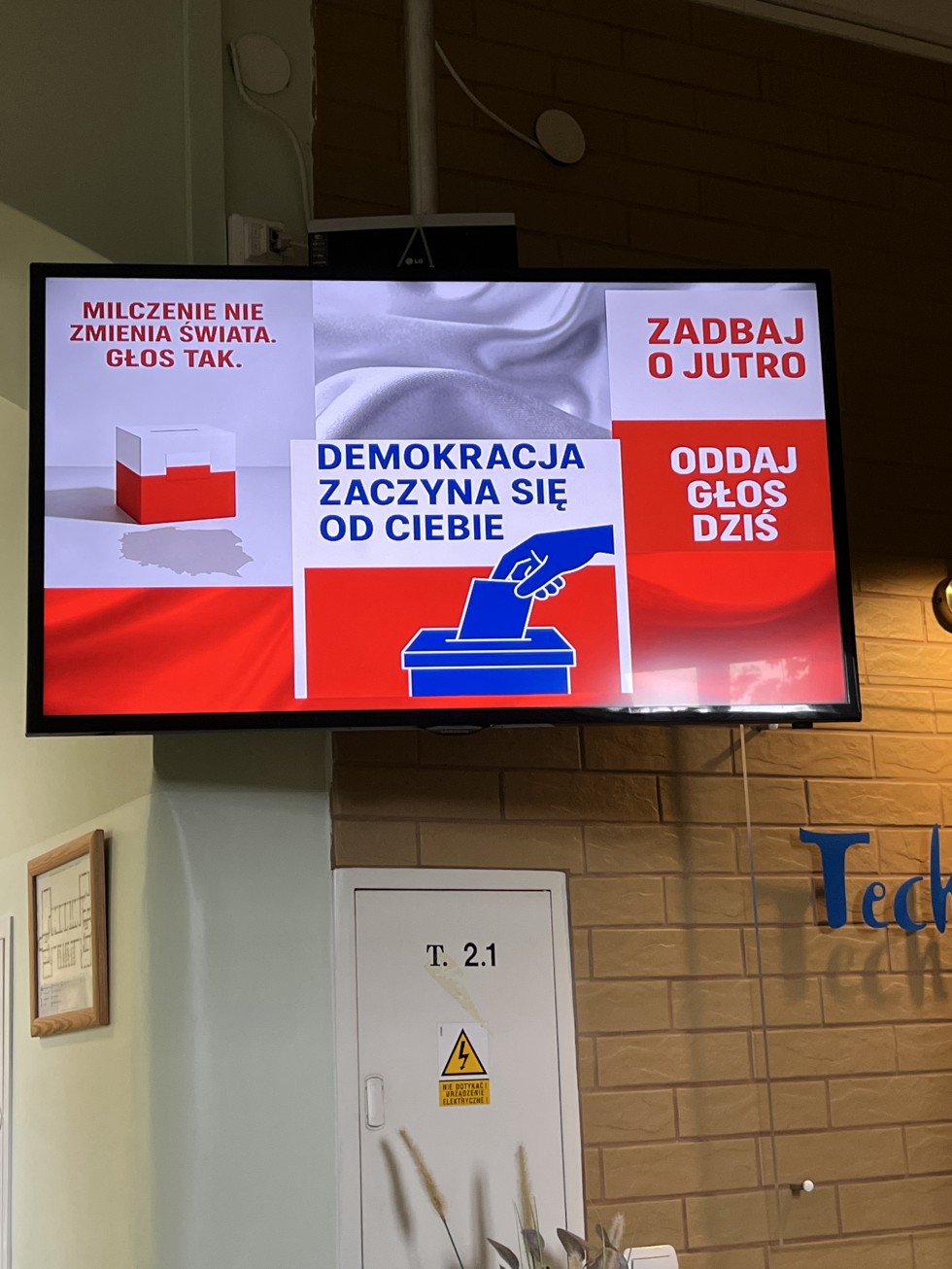 Młodzi głosują – uczniowie Technikum nr 3 głosują na prezydenta.