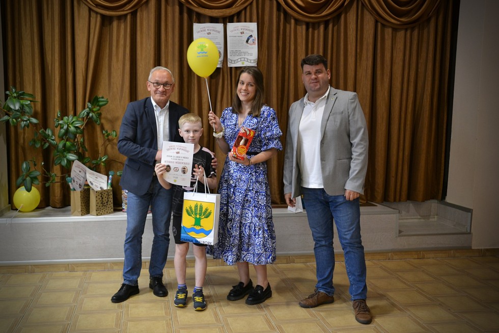 Odtwórz wspomnienia – rozdano nagrody w gminnym konkursie fotograficznym.