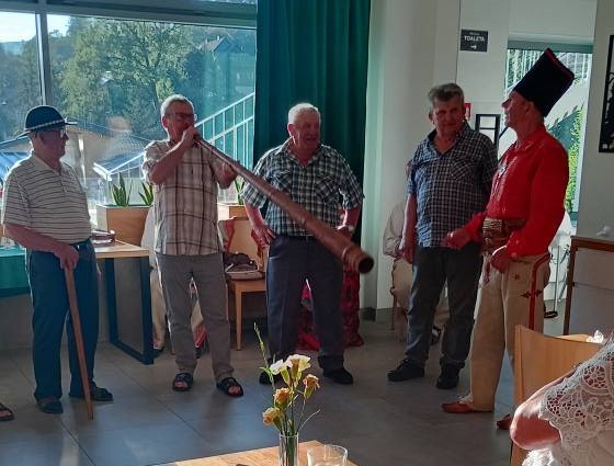 Seniorzy z gminy Miłoradz na niezapomnianej wycieczce w Szczawnicy.