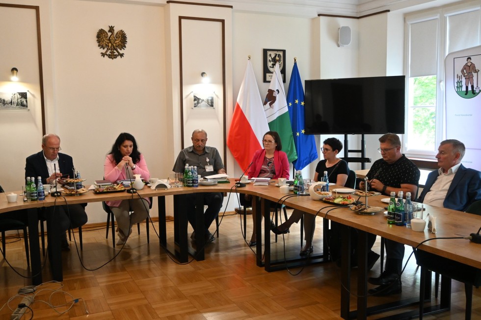 Spotkanie władz powiatu nowodworskiego z samorządowcami.