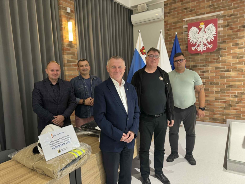 Nowy sprzęt dla strażaków ochotników z gminy Nowy Dwór Gdański.